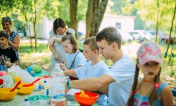 Прев'ю картинка для новини - “Кривоозерська” та діти – на п’ятому фестивалі благодійності “Даруй Добро”